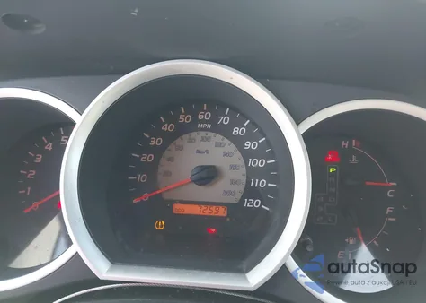 2011 Toyota Tacoma Prerunner V6 z USA, uszkodzony, nr VIN 3TMJU4GN2BM110694